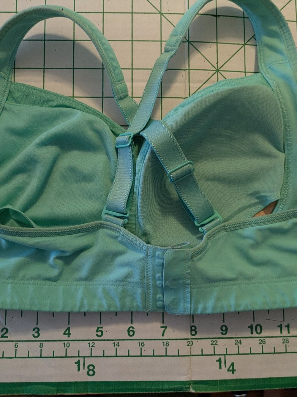 lululemon ta ta tamer turqouise 34D VGUC - Picture 10 of 11